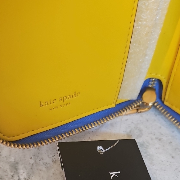 NWT Kate Spade Blue and White Floral Wallet - Picture 5 of 11